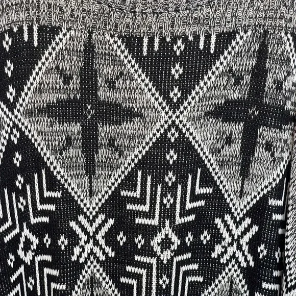 Vintage geometric wool blend knit sweater by Melange. 
Size: XL - Picture 2 of 8